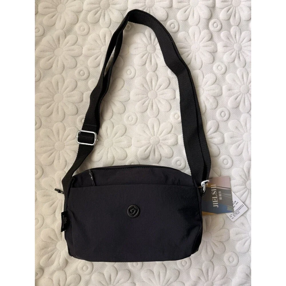 Minimalist Lightweight Water-Resistant Crossbody Bag